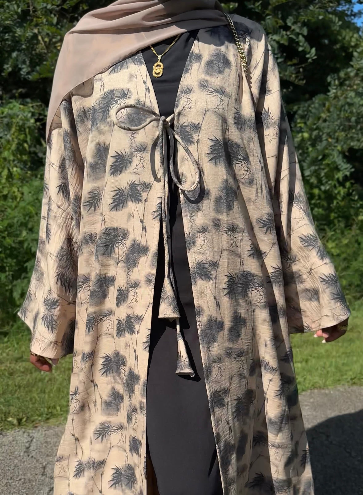 WIDE ARM TIE ABAYA