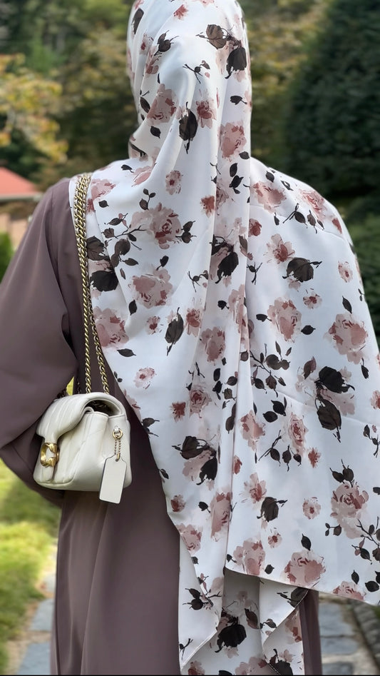 BLUSH & BLOOM CLOSED ABAYA